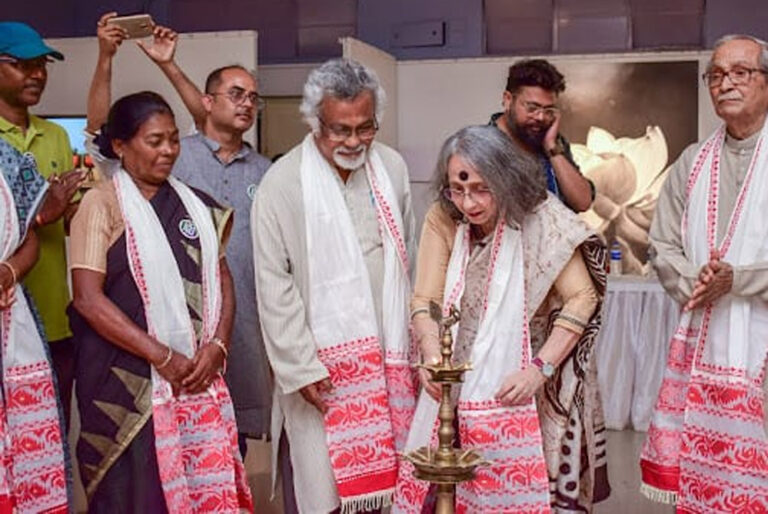 “पच्चीस साल बाद कलाकारों का संगम: अकादमी ऑफ फाइन आर्ट्स में “समन्वय” प्रदर्शनी”