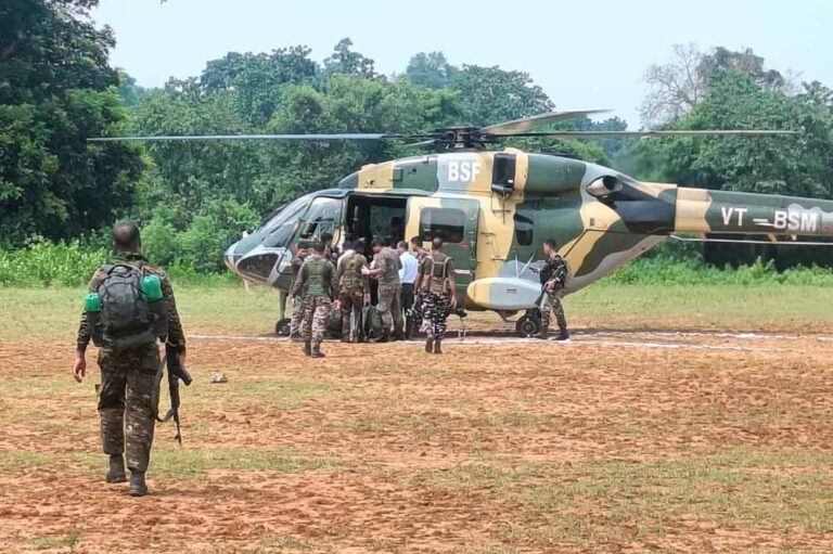 CRPF का उपनिरीक्षक आईईडी विस्फोट में घायल