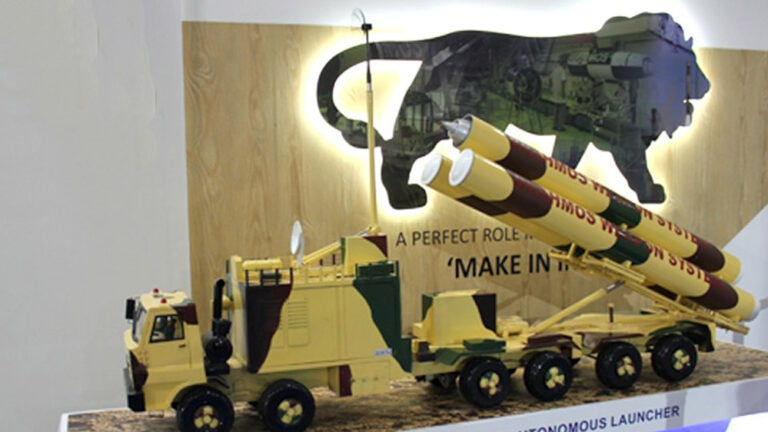 ‘मेक इन इंडिया’ से रक्षा विकास को बढ़ावा, 2023-24 में स्वदेशी रक्षा उत्पादन में रिकॉर्ड ₹1.27 लाख करोड़ की उपलब्धि की हासिल