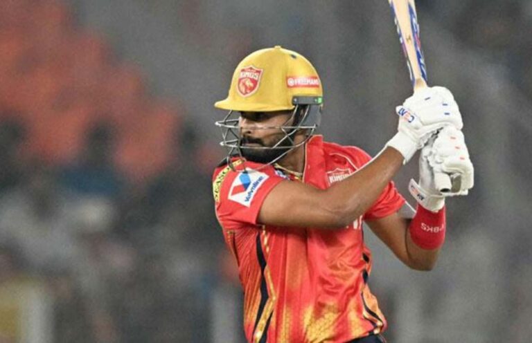 पूर्व भारतीय क्रिकेटर ने कहा ने- अय्यर बीच के ओवरों में सर्वश्रेष्ठ भारतीय बल्लेबाज है