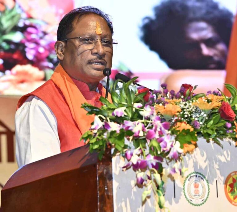 योग आयोग के नवनिर्वाचित अध्यक्ष के शपथ ग्रहण में शामिल हुए मुख्यमंत्री साय