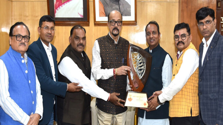 रेडक्रॉस की भूमिका अधिक सशक्त और प्रभावी बनाने के लिए कार्य करें – डेका