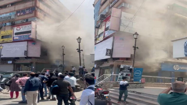 नोएडा के सेक्टर 18 में शॉपिंग कॉम्प्लेक्स में लगी भीषण आग, कई लोग फंसे