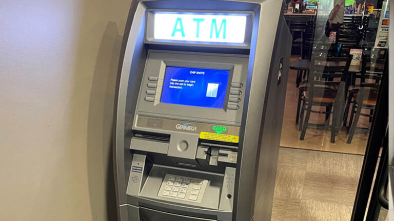 देश में ATM का उपयोग तेजी से घटा, ज्यादातर लोग डिजिटल भुगतान का इस्तेमाल कर रहे