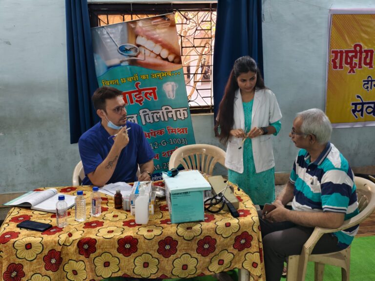 डीडी नगर में निशुल्क स्वास्थ शिविर का आयोजन किया गया