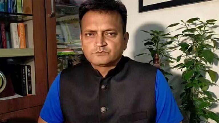 हाई कोर्ट की एक विशेष डिवीजन बेंच ने मुर्शिदाबाद जिले में भड़की हिंसा के बाद पुलिस बल तैनात करने का दिया आदेश