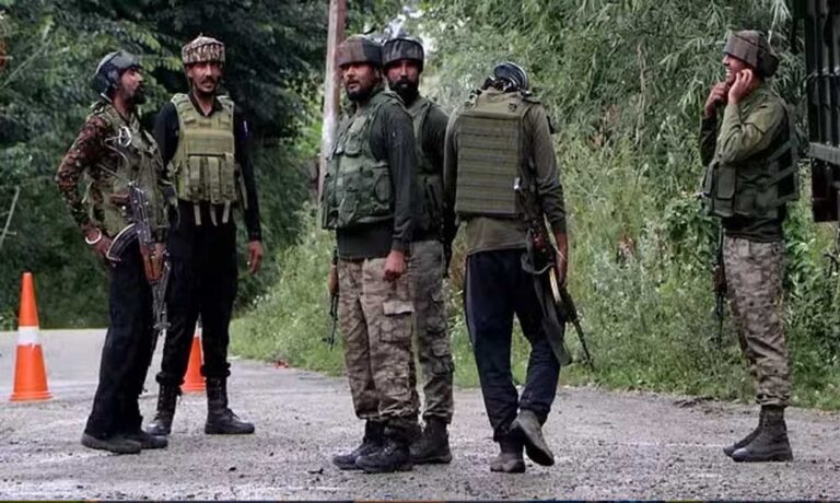 J-K में सुरक्षाबलों का बड़ा एक्शन, शोपियां-पुलवामा-कुलगाम में लश्कर आतंकियों के घर ध्वस्त