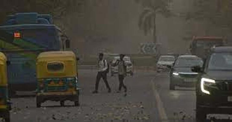 मौसम विभाग ने राज्य के कई जिलों में अगले 24 घंटों के लिए तेज आंधी, बारिश और वज्रपात की चेतावनी जारी की