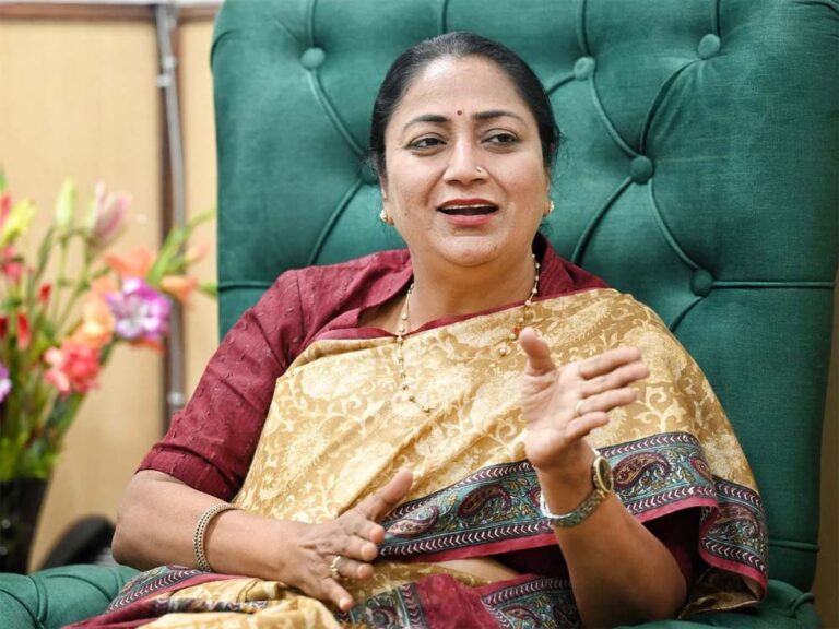 दिल्ली में 2500 वाली स्कीम पर मुख्यमंत्री ने कहा कि वह जल्दबादी में ‘आप’ सरकार की तरह गलती नहीं करना चाहती