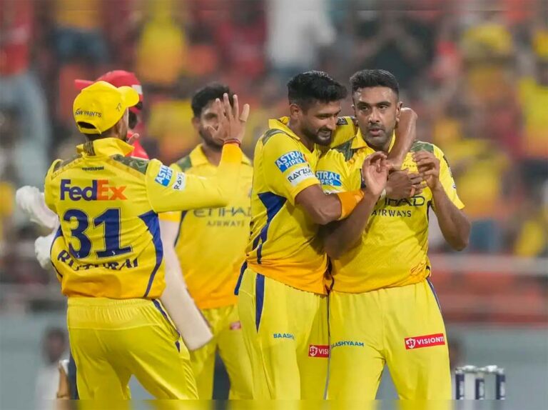 CSK को अभी हार स्वीकार करने की कोई जरूरत नहीं है और पांच बार के चैंपियन के पास सही खिलाड़ी हैं: माइकल हसी