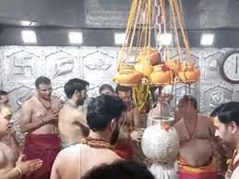 महाकाल को ठंडक पहुंचाने हो रहा आयोजन, चिलचिलाती गर्मी में कूल-कूल होगा गर्भगृह, ठंडक देने लगीं 11 ‘गन्तिकाएं