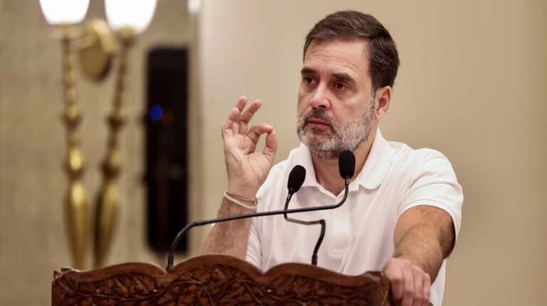 कांग्रेस नेता राहुल गांधी ने कहा- सीनियर नेता बने घूम रहे, बूथ तक नहीं जितवा पाते