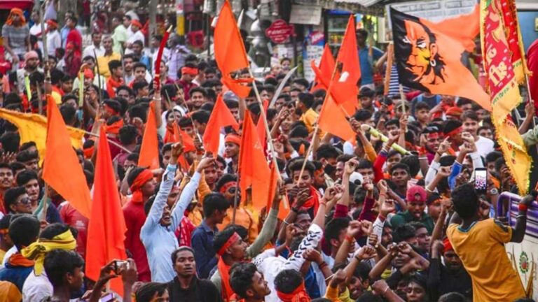 हाई कोर्ट ने अब आदेश जारी किया, हिंदू संगठनों राम नवमी पर रैली निकालने की इजाजत तो मिल गई है लेकिन शर्तें भी लगाई
