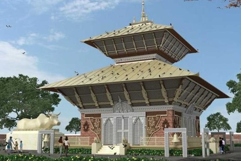 इंदौर : तिल्लौर खुर्द में नेपाल के पशुपतिनाथ मंदिर की वास्तुशैली में भव्य मंदिर का निर्माण हो रहा