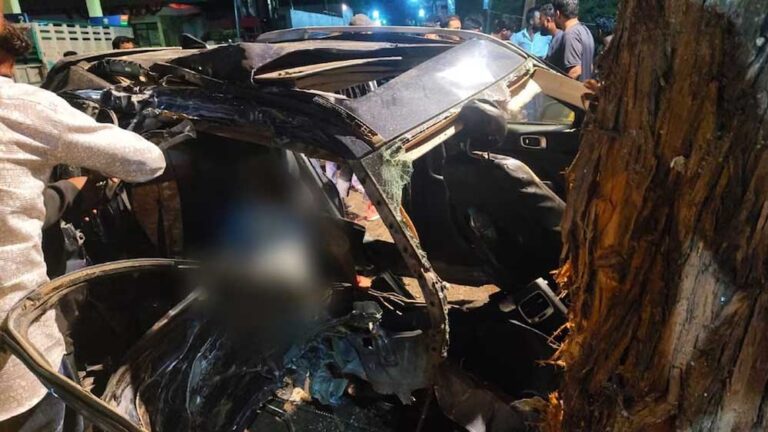 भोपाल-इंदौर हाईवे पर कार हादसे में 3 लोगों की मौत, एक गंभीर रूप से घायल