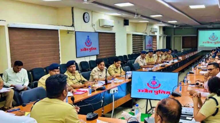 उज्जैन में बाहरी लोगों पर होगी पुलिस की पैनी नजर, इंटेलिजेंस की टीमें भी रहेंगी सक्रिय, अवैध रहवासियों पर होगी कार्रवाई