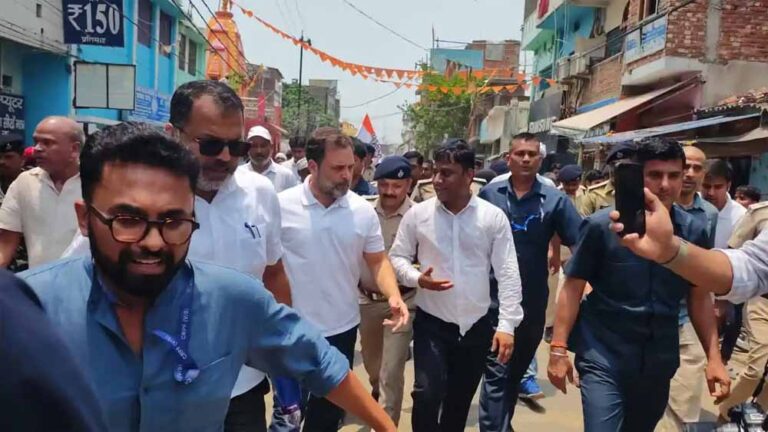 अंबेडकर हॉस्टल में धारा 144 लागू, बिना अनुमति हॉस्टल पहुंचे राहुल गांधी