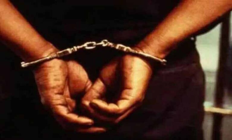 डेढ़ महीने पहले की थी वारदात, लूट और हत्या के मामले में फरार मुख्य आरोपी पुलिस हिरासत में