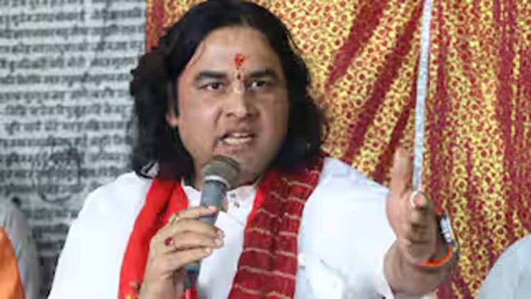 देवकीनंदन ठाकुर ने कहा- पांच पांडव हैं भारत की तीनों सेनाएं, पीएम मोदी और अमित शाह, मिलकर सिंदूर का लिया बदला