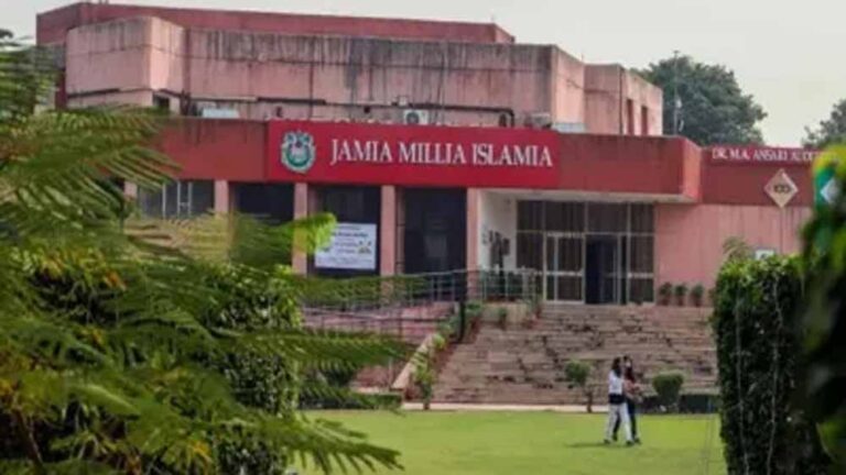 नई दिल्ली स्थित जामिया मिलिया इस्लामिया विश्व विद्यालय ने ट्वीट करते हुए तुर्की से तोड़ा नाता