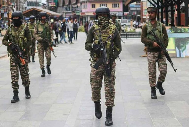 भारत-पाक तनाव के मद्देनजर झारखंड में भी अलर्ट, सभी जिलों को विशेष एहतियात बरतने का निर्देश