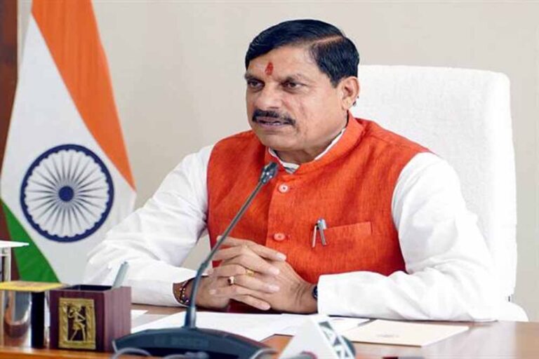 मुख्यमंत्री डॉ. मोहन यादव इंदौर में पहुंचे, बोले- सवा लाख हेक्टेयर जमीन की होगी सिंचाई