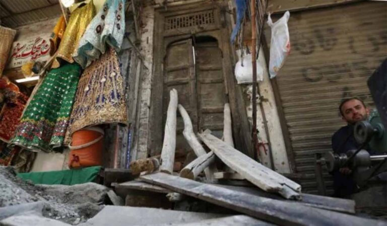 सिंध प्रांत के टांडो जाम कस्बे में 100 साल पुराने एक हिंदू मंदिर पर कब्जे का लगा आरोप, रास्ता तक रोका