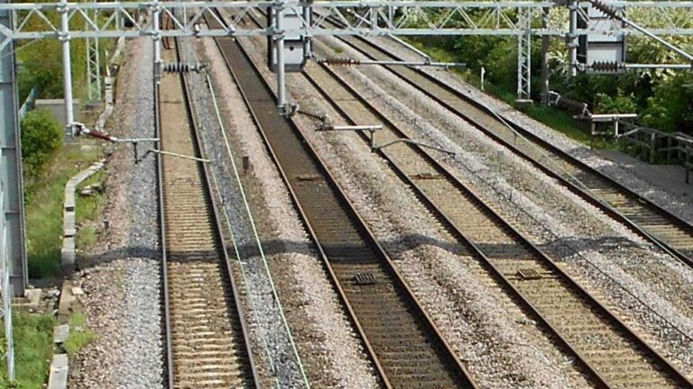 रतलाम-नागदा के बीच तीसरी-चौथी रेल लाइन को मंजूरी,160 KM हो जाएगी 200 ट्रेनों की रफ्तार