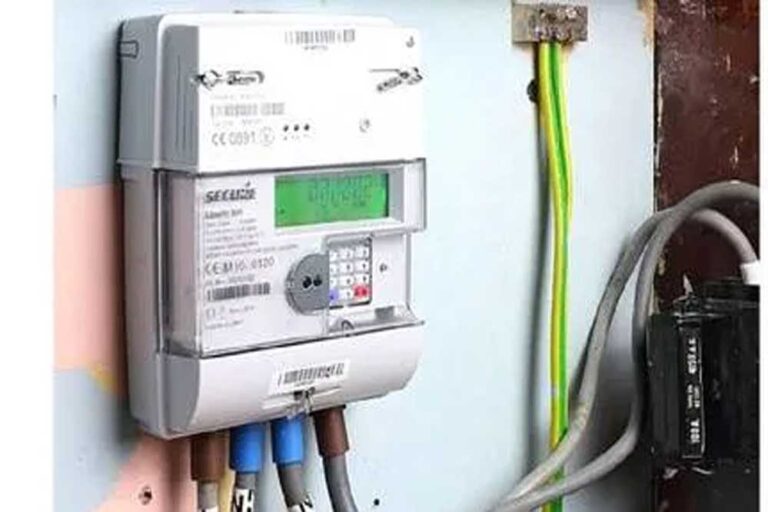 बिजली खपत कम करेंगे तो बिल भी कम ही आएगा, रीडिंग में भी कोई गड़बड़ी नहीं हो रही