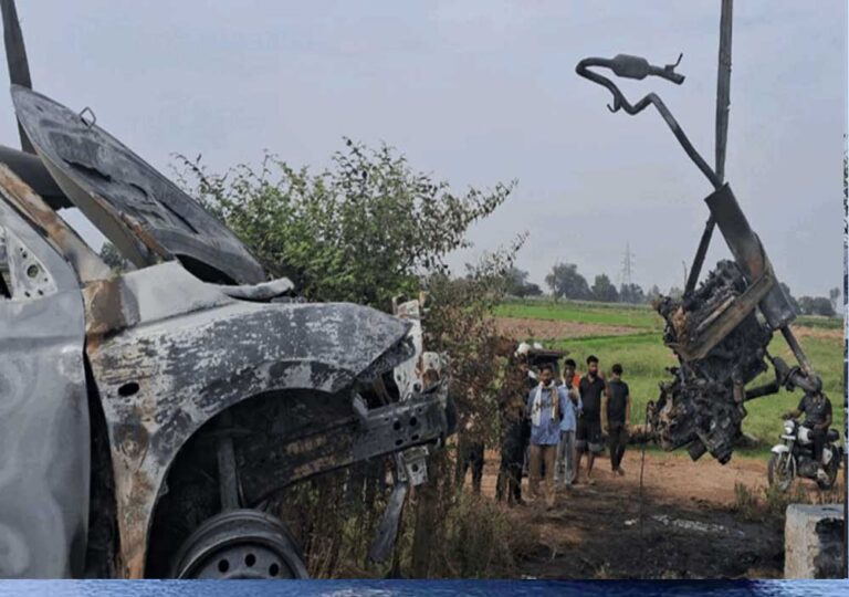 बुलंदशहर में दर्दनाक हादसा… कार में जिंदा जलकर 5 लोगों की मौत, शादी से लौट रहे थे सभी