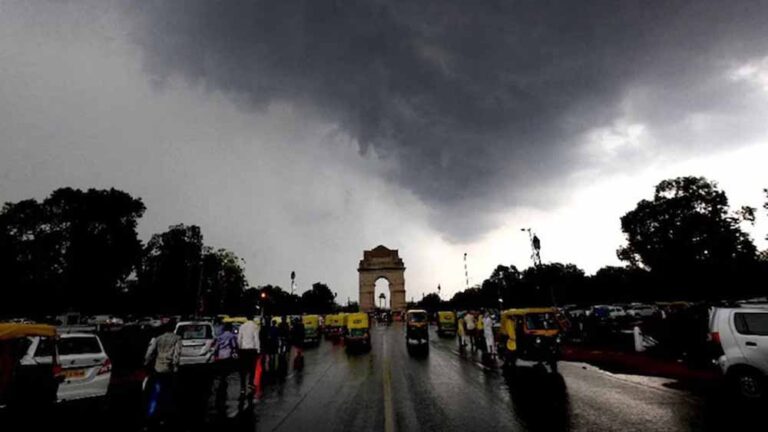 दिल्ली में आंधी तूफान के साथ होगी बारिश, येलो अलर्ट जारी
