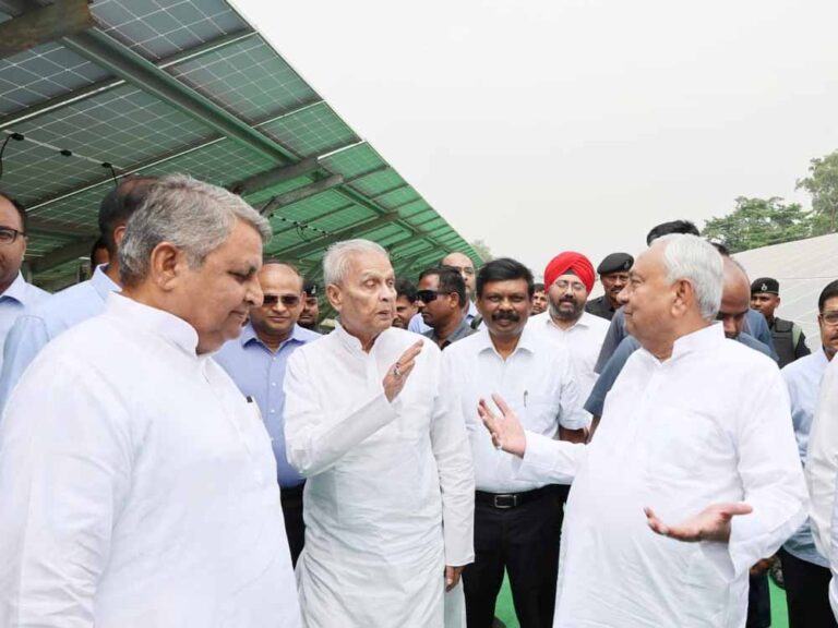 सीएम नीतीश ने पटना में सौर ऊर्जा परियोजना का किया शुभारंभ