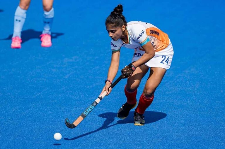 एफआईएच महिला प्रो लीग : अर्जेंटीना के खिलाफ भारत को मिली 1-4 की हार, दीपिका ने दागा एकमात्र गोल