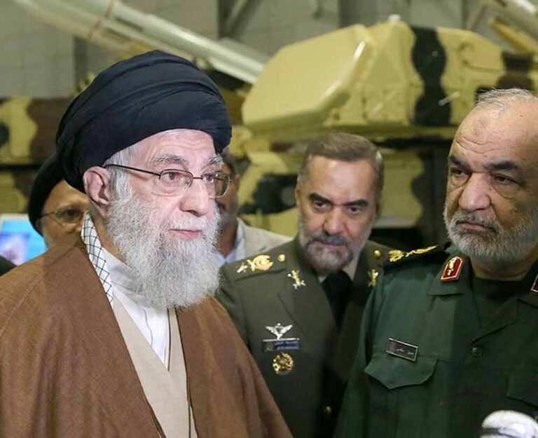 इजरायल और ईरान के बीच छिड़ी जंग ने क्षेत्रीय और वैश्विक तनाव को चरम पर पहुंचा दिया, अब दशकों बाद अकेला पड़ा ईरान