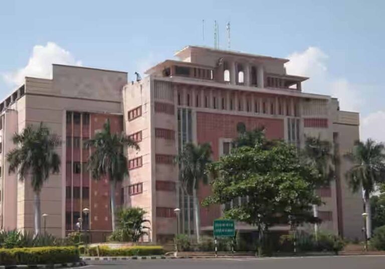 एक्यूट रेस्पिरेटरी इलनेस के प्रकरणों में मौसमी वृद्धि के दृष्टिगत सतर्कता बरतने व हेल्थ इंफ्रास्ट्रक्चर तैयारी के निर्देश