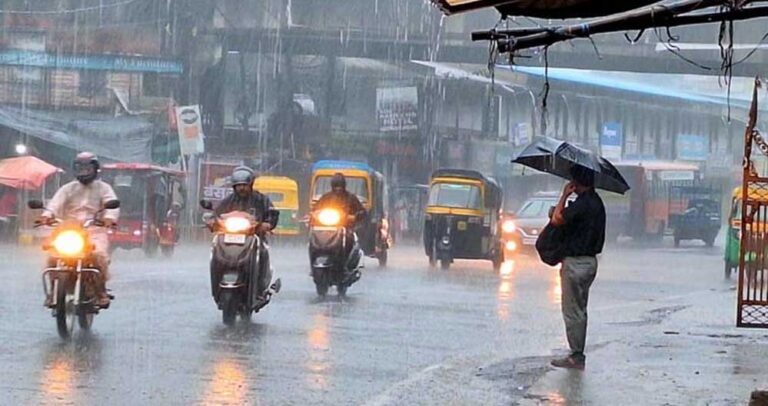 छत्तीसगढ़ में होगी झमाझम, बिलासपुर-सरगुजा संभाग में भारी बारिश का अलर्ट, 25 जिलों में ऑरेंज और येलो अलर्ट