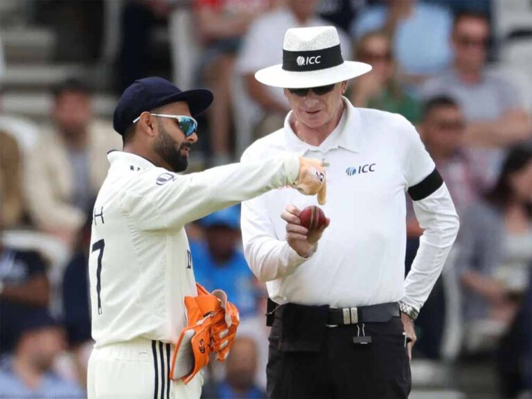 ऋषभ पंत एक मैच के लिए बैन होने से बच गए, लेकिन अंपायर से बदतमीजी करने के लिए मिली सजा