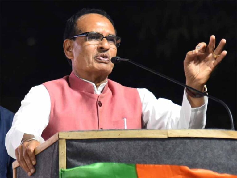 धर्मनिरपेक्षता संविधान का हिस्सा नहीं, हटाने पर हो विचार: केंद्रीय मंत्री शिवराज सिंह