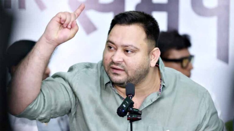 पटना में वक्फ संशोधन बिल के खिलाफ मुस्लिम संगठनों ने आवाज बुलंद की, रैली में गरजे तेजस्वी यादव