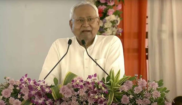 सीएम नीतीश कुमार ने मुहर्रम के मौके पर हजरत इमाम हुसैन और 72 शहीदों की कुर्बानी को किया नमन