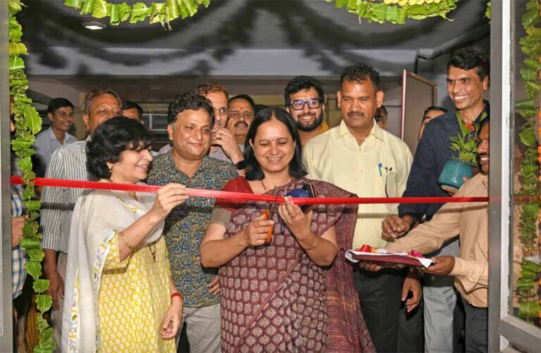 नेहरू सहकार भवन में लगी ‘सहकारिता का सफर: अतीत से वर्तमान तक’ विषय पर प्रदर्शनी