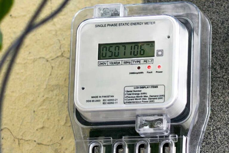 ऊर्जा मंत्री तोमर और एम.डी. सिंघल सहित कंपनी के वरिष्ठ अधिकारियों के घर पर लगा स्मार्ट मीटर