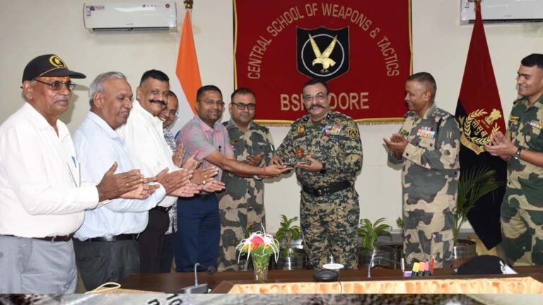 100 साल पुरानी ऐतिहासिक रिवाल्वर बनेगी इंदौर बीएसएफ म्यूजियम की नई पहचान