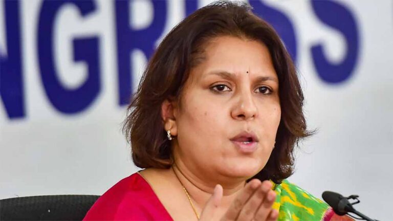 कांग्रेस प्रवक्ता सुप्रिया श्रीनेत ने बिहार की कानून व्यवस्था और नगर विकास मंत्री जीवेश मिश्रा पर बोला तीखा हमला