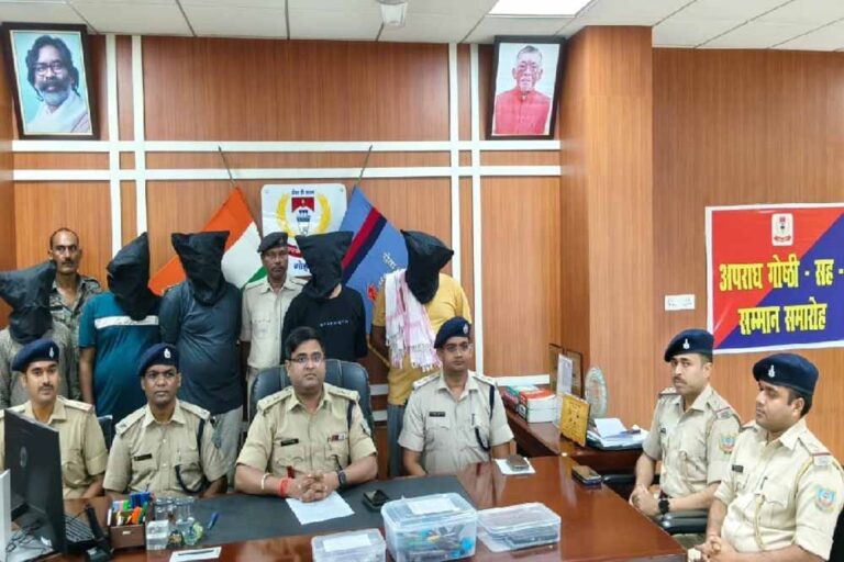 गोड्डा पुलिस की बड़ी सफलता: अंतरराज्यीय वाहन चोर गिरोह के 5 सदस्य गिरफ्तार