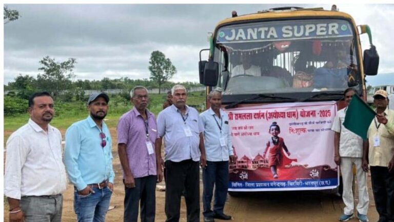 रामलला दर्शन के लिए जिले से 52 श्रद्धालुओं का दल अयोध्या के लिए हुआ रवाना