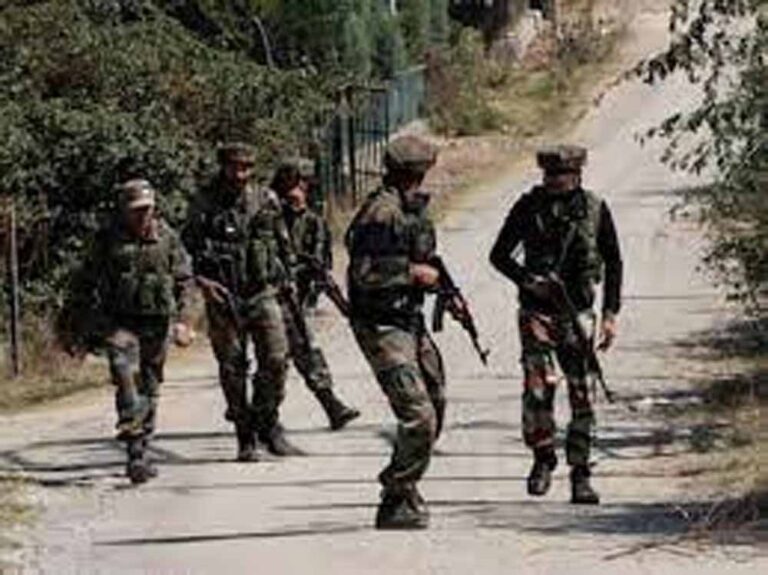 किश्तवाड़ में सुरक्षाबलों और आतंकियों के बीच मुठभेड़, जैश-ए-मोहम्मद के आतंकी छिपे होने की आशंका