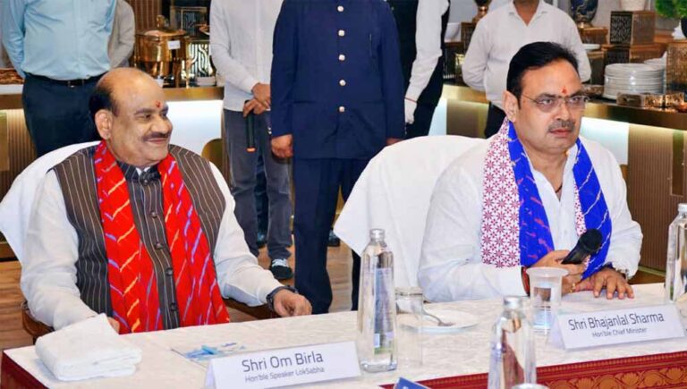 मुख्यमंत्री भजनलाल शर्मा ने की प्रदेश के सांसदों के साथ मुलाकात , केन्द्र प्रवर्तित योजनाओं को गति प्रदान करने और राज्य के सर्वांगीण विकास के संबंध में हुई चर्चा