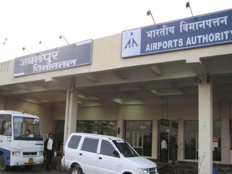 डुमना एयरपोर्ट पर हाईकोर्ट की सख्ती, हालात न सुधरे तो बंद करने पर विचार