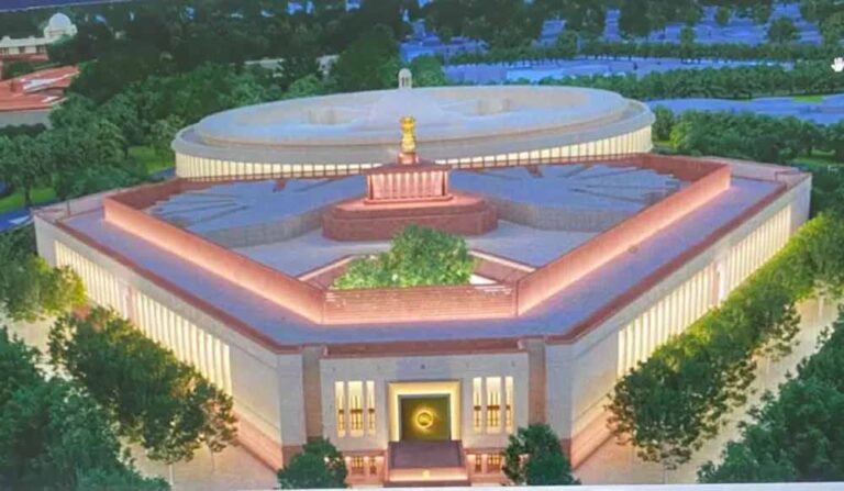 संसद की सुरक्षा पर सवाल! युवक दीवार फांदकर पहुंचा अंदर, मचा हड़कंप